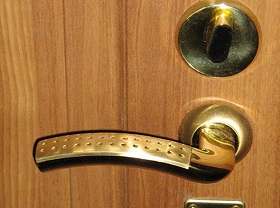 Замена дверной ручки входной двери в Саранске
